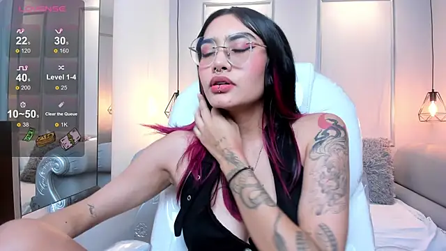 AzuraKindong online show from January 2025 01:18:02 AM