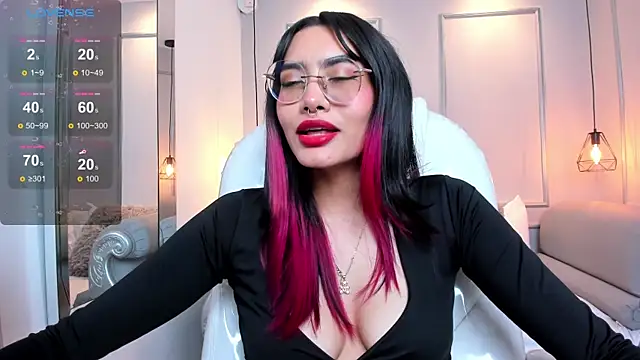 AzuraKindong online show from February 2025 01:19:01 AM