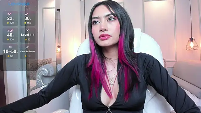 AzuraKindong online show from February 2025 10:58:01 PM