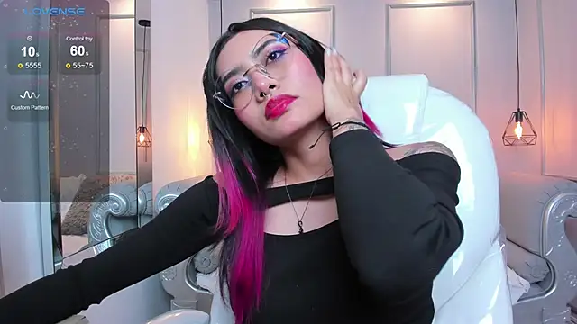 AzuraKindong online show from March 2025 10:32:02 PM