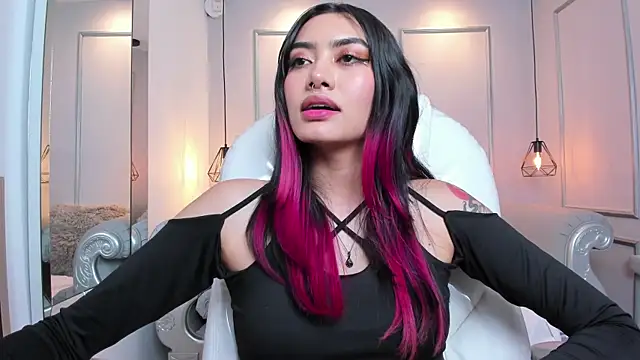 AzuraKindong online show from March 2025 10:37:01 PM