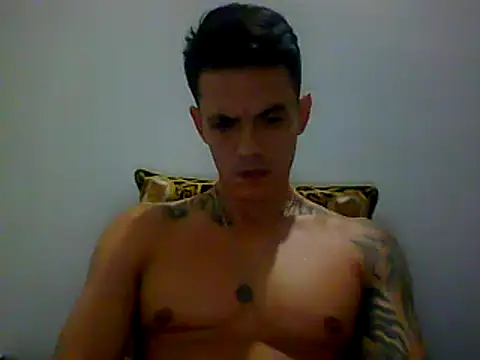 Skater29xx2 online show from February 2025 05:43:02 AM