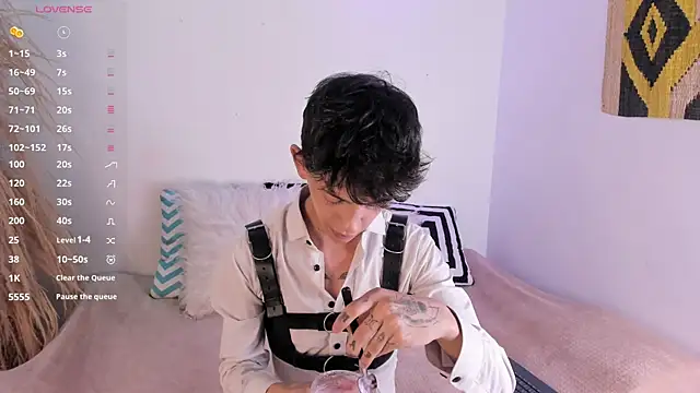 Tomy Rox online show from December 2024 08:01:02 PM