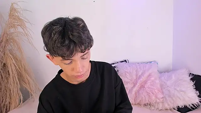 Tomy Rox online show from December 2024 08:21:02 PM