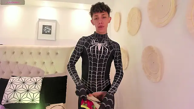 Tomy Rox online show from December 2024 06:01:02 PM