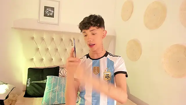 Tomy Rox online show from December 2024 06:48:01 AM