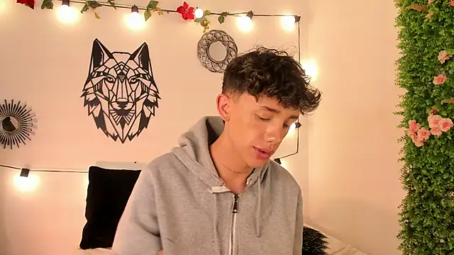 Tomy Rox online show from January 2025 01:45:02 AM