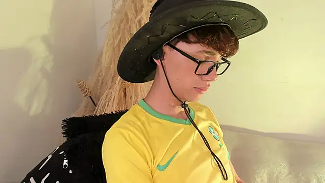 Tomy Rox online show from February 2025 11:24:01 PM