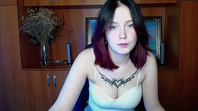 Snapshot of BlueberryDi chatting on October 2025 07:03:02 AM BlueberryDi online show from October 2025 07:03:02 AM