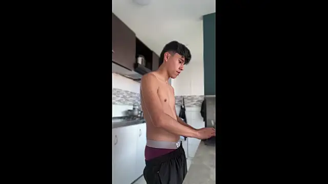 Angel esteban fx online show from April 2026 09:09:02 PM