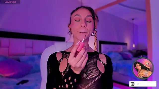 MiissCharlotte online show from September 2025 04:25:01 AM