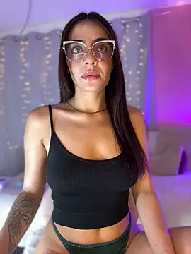 hannacruzsj online show from January 2026 09:09:01 PM