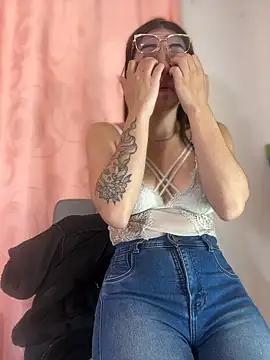 hannacruzsj online show from January 2026 04:33:01 PM