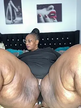 MsWhiteChocolatte online show from March 2026 05:30:01 PM