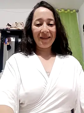 emilypoppy3 online show from February 2026 09:09:02 PM