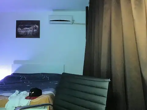 Dreamboy24 online show from April 2026 07:15:01 PM