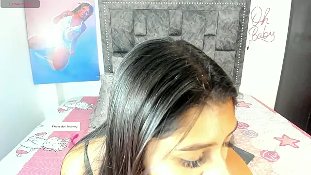 CandyRoxx1  online show from December 2025 05:53:01 PM