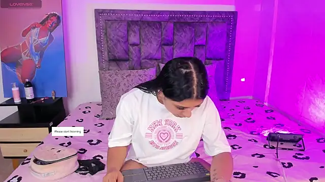 CandyRoxx1  online show from March 2026 07:51:01 PM