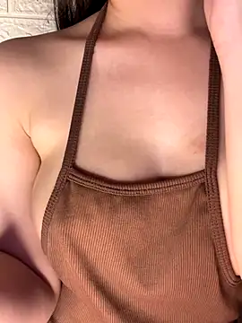 Snapshot of Thao-Cherry chatting on October 2025 01:50:02 AM Thao-Cherry online show from October 2025 01:50:02 AM