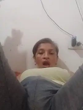 Snapshot of soltrinidad chatting on May 2026 02:05:02 AM soltrinidad online show from May 2026 02:05:02 AM
