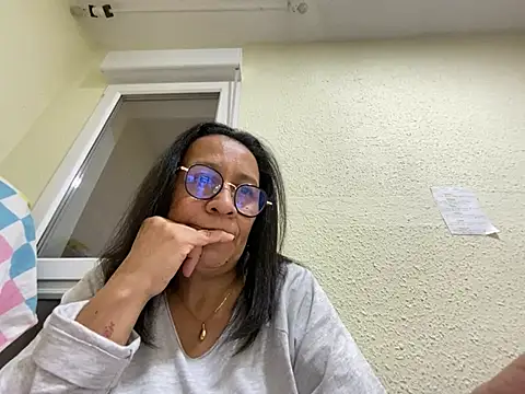 sweeviolet online show from December 2024 07:25:02 PM