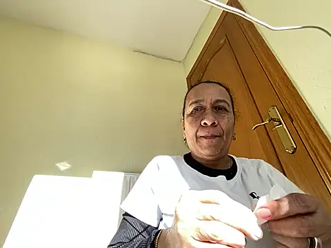 sweeviolet online show from January 2025 02:00:02 PM