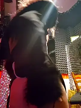 Toptransluder online show from February 2025 02:56:02 AM