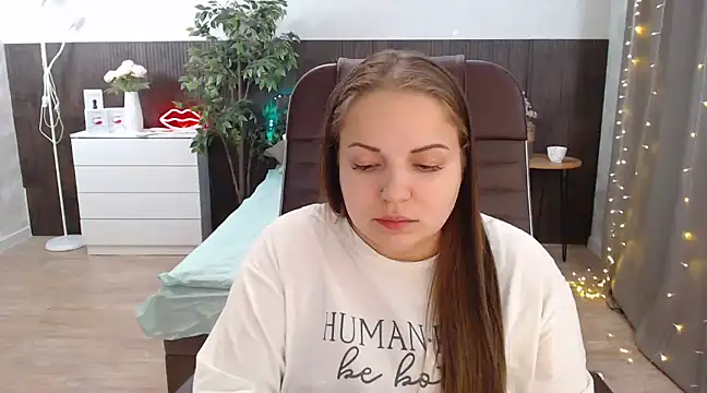 Snapshot of Crazyy_girl_ chatting on March 2025 11:39:02 AM Crazyy girl online show from March 2025 11:39:02 AM