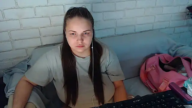 Snapshot of Crazyy_girl_ chatting on March 2025 03:12:02 PM Crazyy girl online show from March 2025 03:12:02 PM