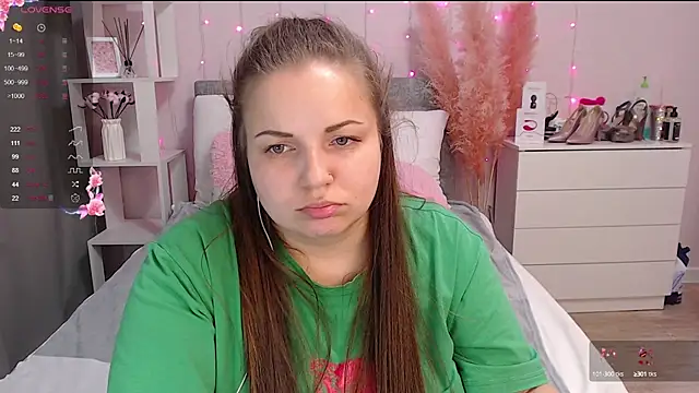 Snapshot of Crazyy_girl_ chatting on March 2025 04:15:01 PM Crazyy girl online show from March 2025 04:15:01 PM