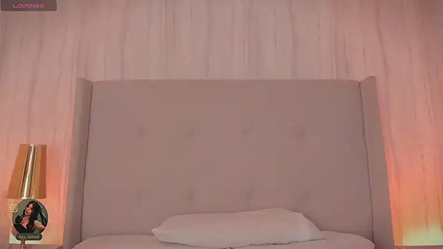 kaylarossi online show from April 2026 09:37:02 PM