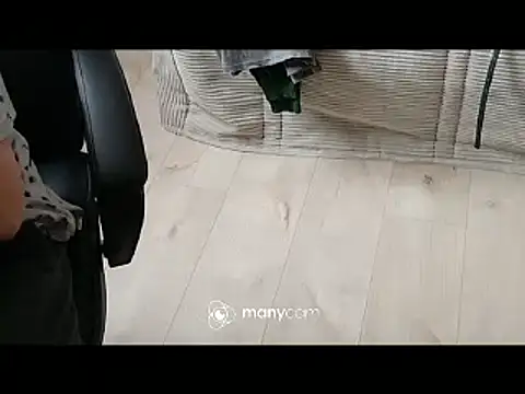 lolacharlyxh online show from February 2025 12:05:02 PM