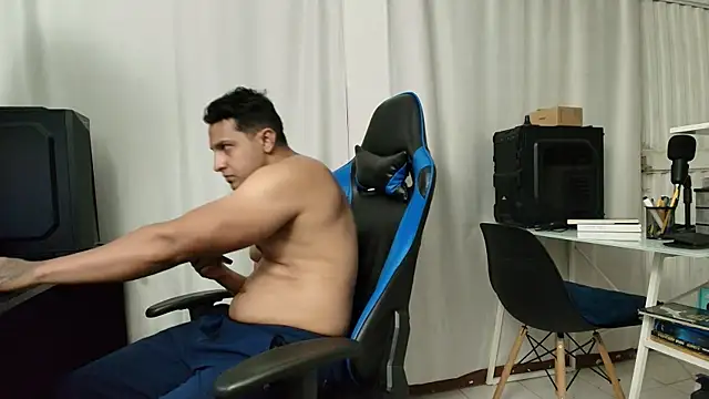 hott dicks online show from April 2026 10:59:01 PM