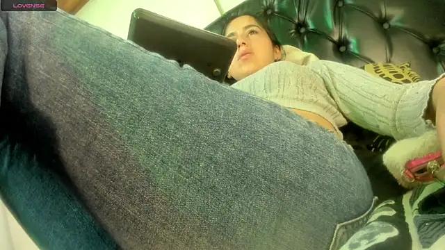 Miss18taylor online show from November 2025 02:59:01 AM