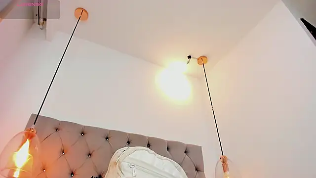 AnnPrices online show from February 2025 07:21:01 PM