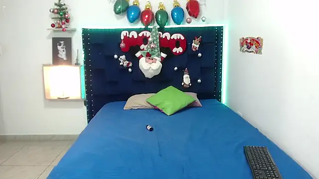 Julia Boobs online show from December 2024 01:07:02 PM