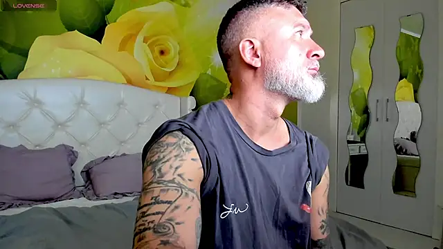 BlowMyXXL online show from October 2025 06:58:02 AM