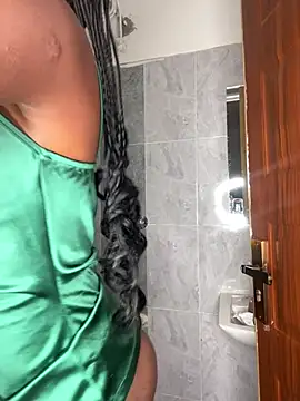 Fanclubbbbb online show from February 2025 08:31:01 PM