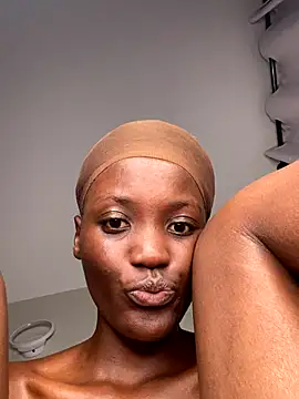 Fanclubbbbb online show from November 2025 09:28:01 PM