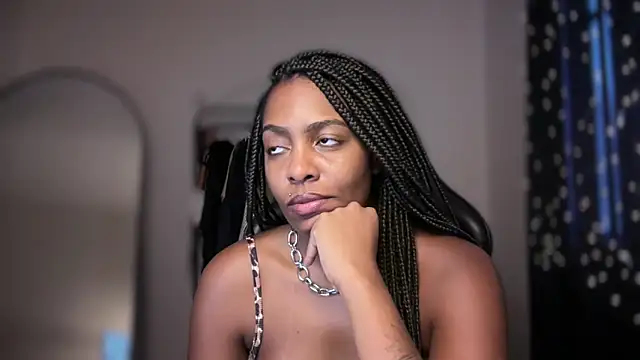 marisilva br online show from December 2025 04:12:02 PM