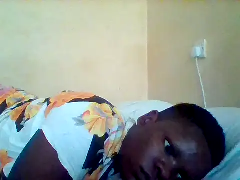 Snapshot of prittylorah15 chatting on October 2025 06:37:02 AM prittylorah15 online show from October 2025 06:37:02 AM