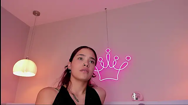 violeth hill online show from January 2025 11:45:02 PM