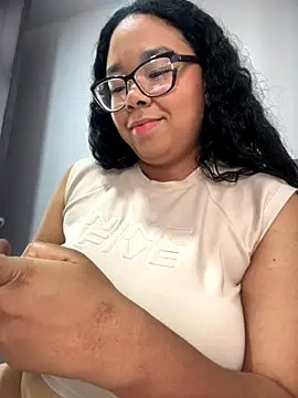 XMara online show from October 2025 05:46:01 PM