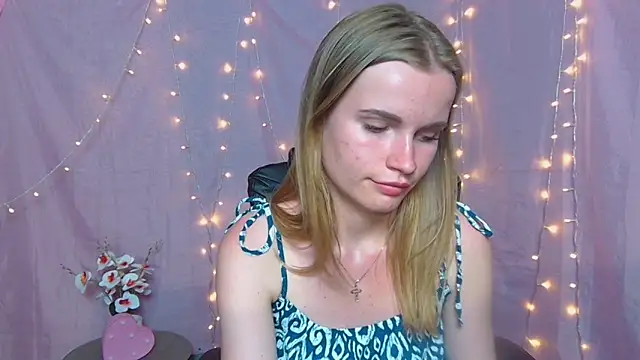 Snapshot of MargaritaKiss chatting on May 2026 06:57:02 PM MargaritaKiss online show from May 2026 06:57:02 PM