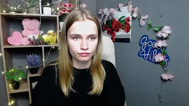 Snapshot of MargaritaKiss chatting on May 2026 07:33:02 PM MargaritaKiss online show from May 2026 07:33:02 PM