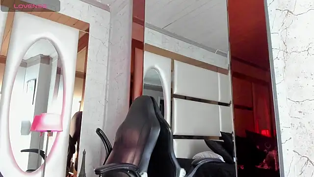 CloeRodriguez online show from December 2024 05:55:02 PM