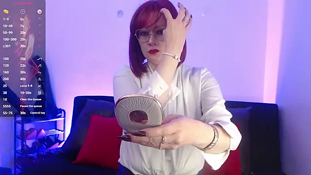 Snapshot of Ammy_lee_69 chatting on January 2025 06:40:02 PM Ammy lee 69 online show from January 2025 06:40:02 PM