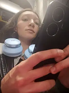 Lucy cole online show from March 2025 04:16:02 AM