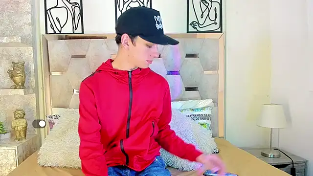 SexyJuliii21 online show from October 2025 09:57:02 PM