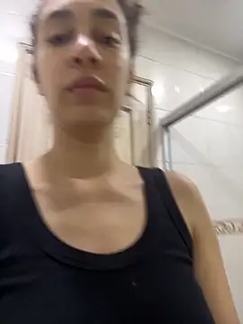 thaliacollins online show from November 2025 06:56:02 PM